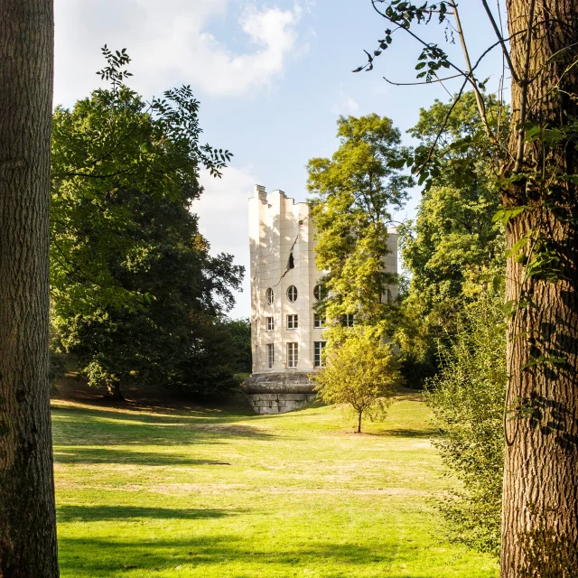 Desert De Retz 2mairie De Chambourcy Nicolas Vercellino Red 1