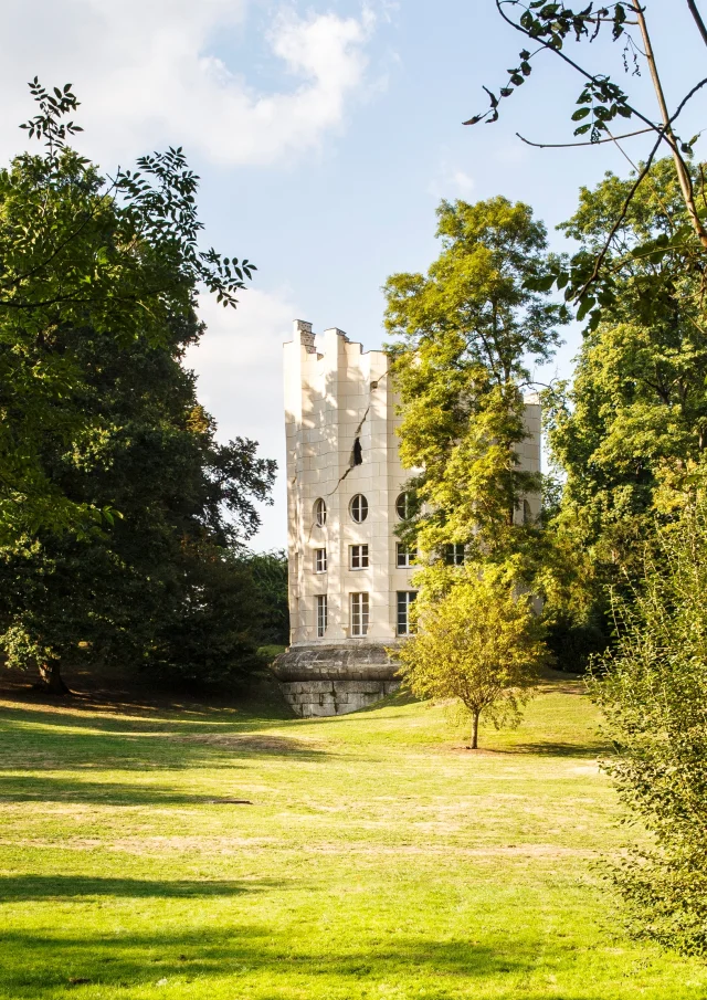 Desert De Retz 2mairie De Chambourcy Nicolas Vercellino Red 1