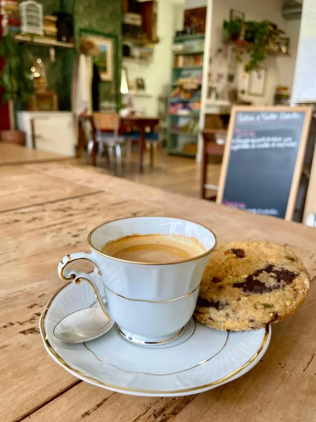 C'est l'heure de la pause goûter au salon de thé Pavlova & vieilles dentelles à Louveciennes