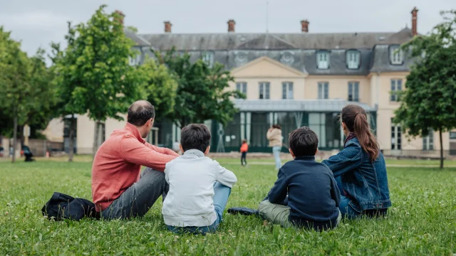 Famille à Croissy-sur-Seine proche de l'espace Chanorier