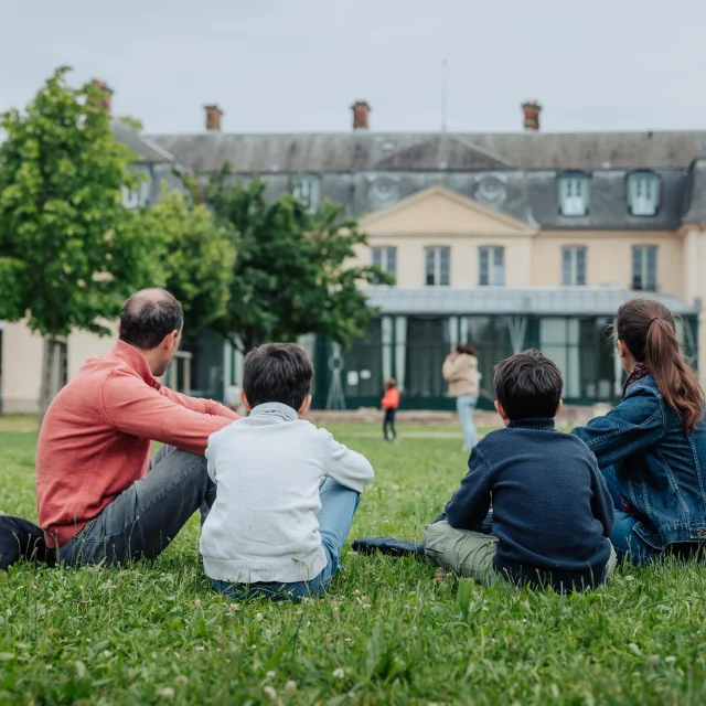 Famille à Croissy-sur-Seine proche de l'espace Chanorier