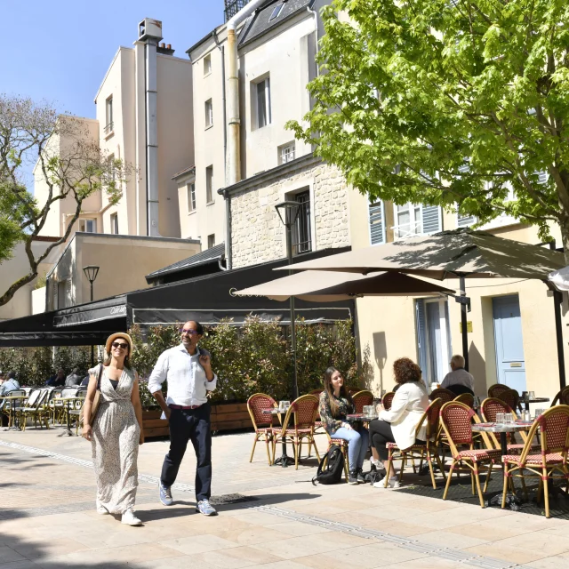 Place Restaurants Saintgermainelaye Jdamasse Min